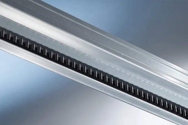 novoferm-iso-20-laufschiene-zs-20-tm15042602150-2-teilig-metall image 1