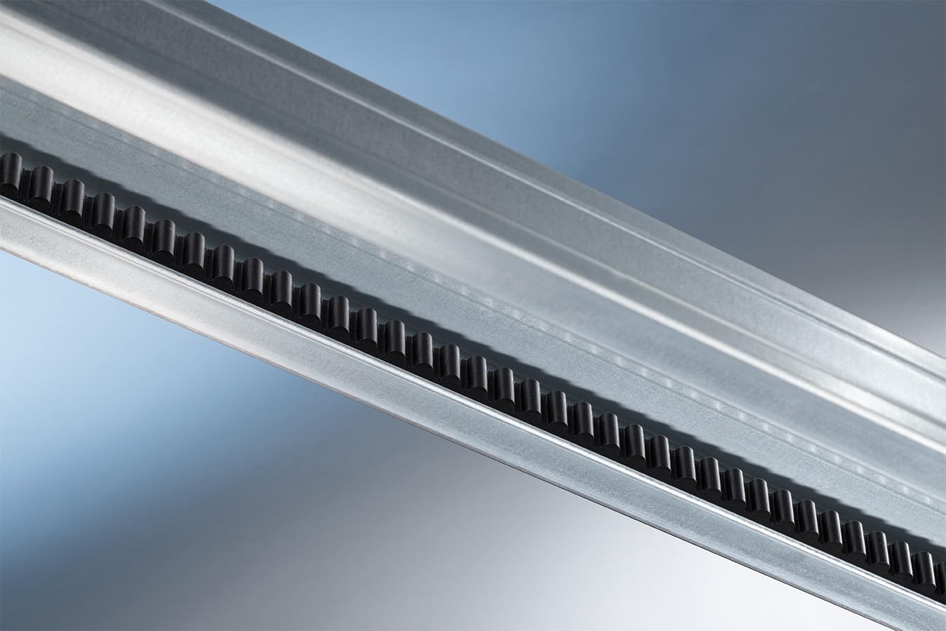 novoferm-iso-20-laufschiene-zs-20-tm15042602150-2-teilig-metall image 1